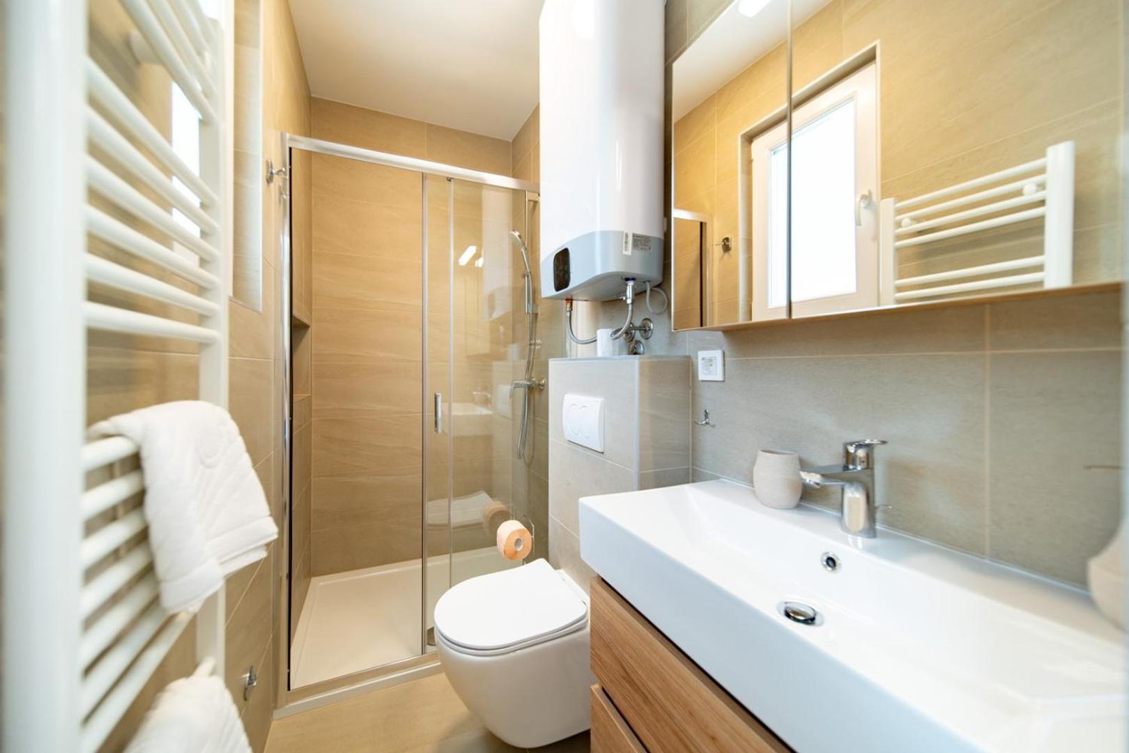 Arti Holiday Homes Banjol Екстер'єр фото