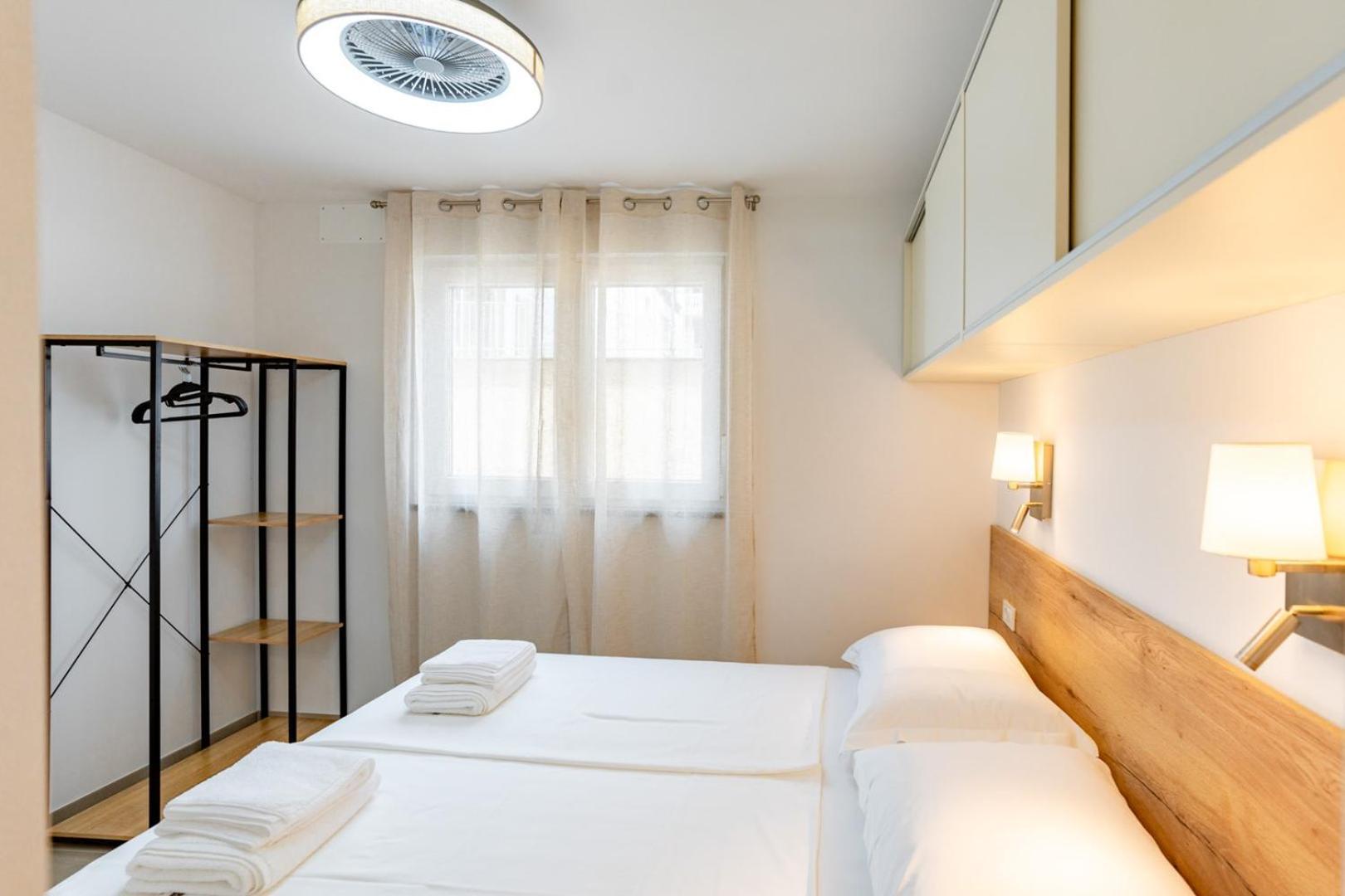 Arti Holiday Homes Banjol Екстер'єр фото