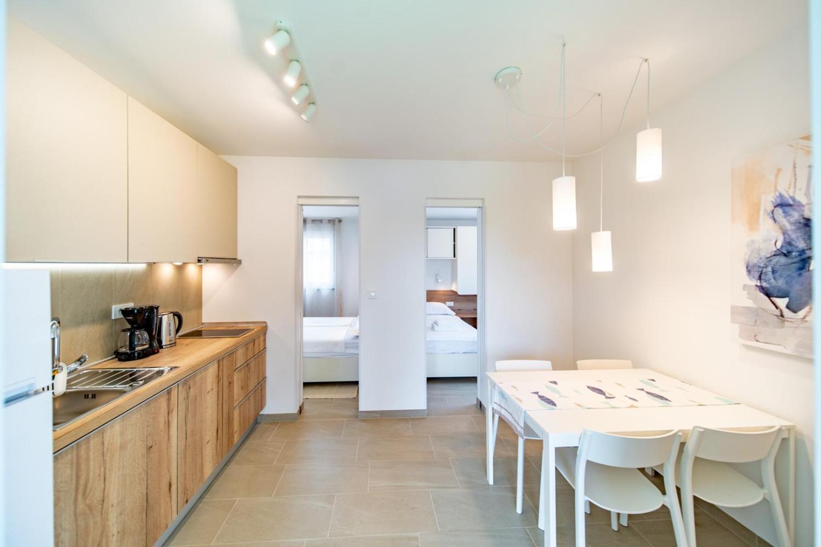 Arti Holiday Homes Banjol Екстер'єр фото