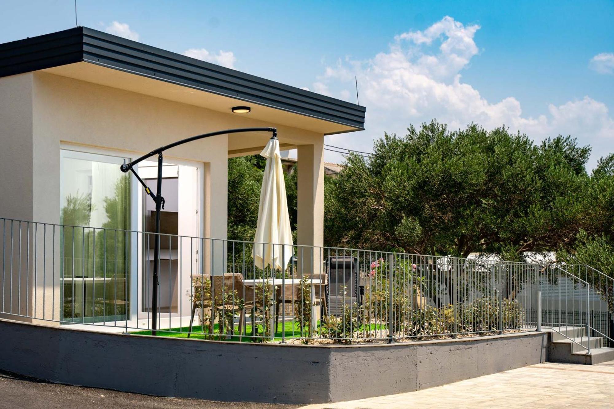 Arti Holiday Homes Banjol Екстер'єр фото